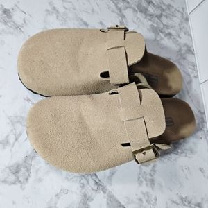 Women's Canvas Clogs